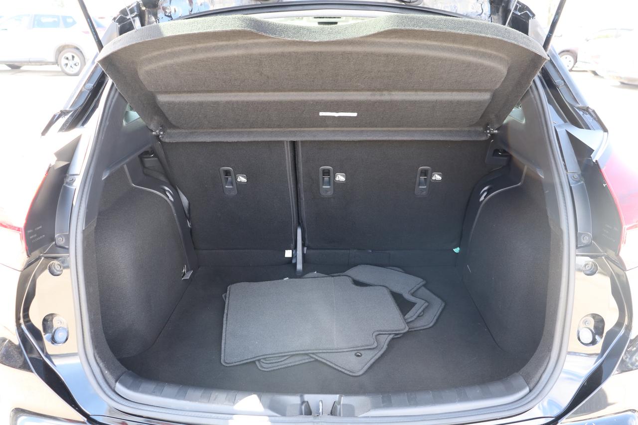 2022 Nissan Kicks SR PREMIUM 1 OWNER OFF LEASE Photo