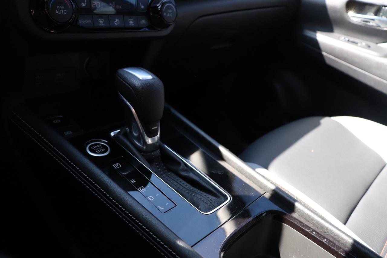 2022 Nissan Kicks SR PREMIUM 1 OWNER OFF LEASE Photo