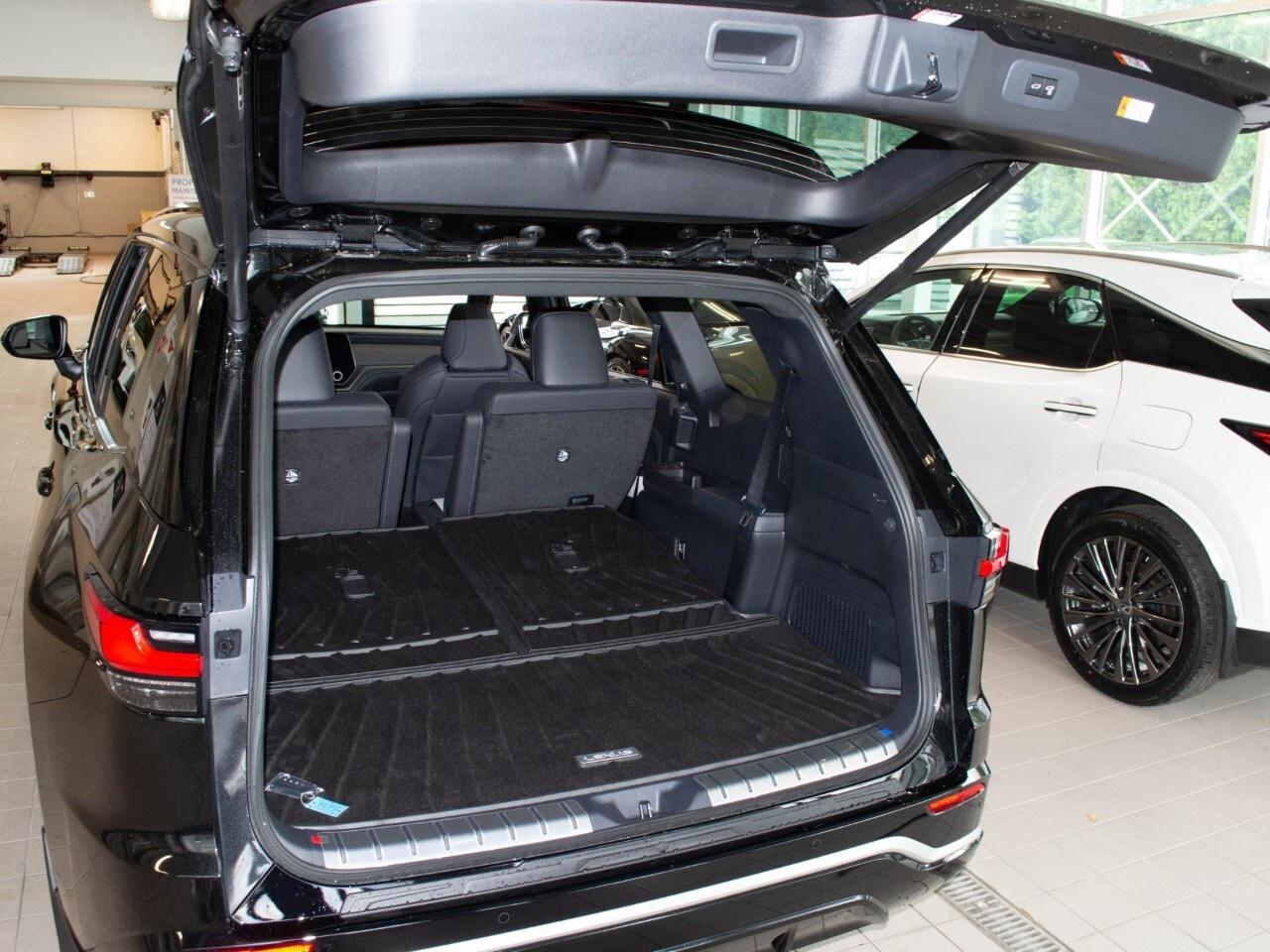 2025 Lexus TX 500h F Sport Photo