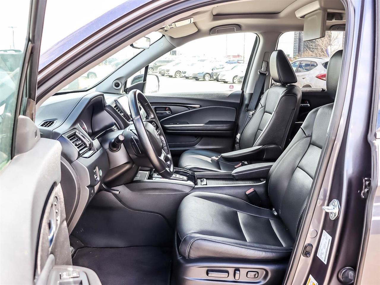 2022 Honda Pilot TOURING 8-PASSENGER Photo