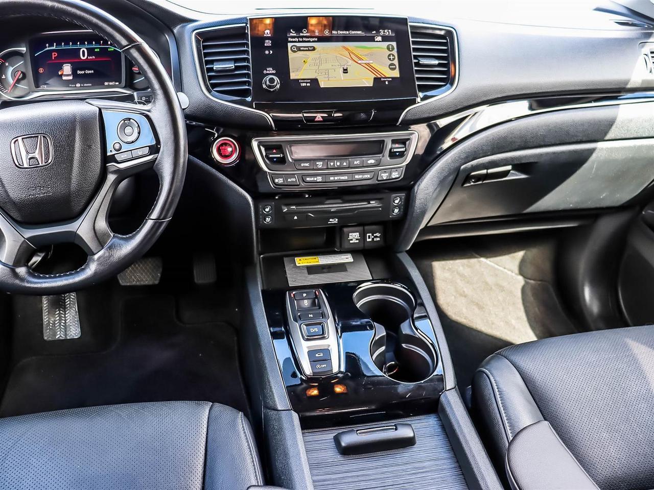 2022 Honda Pilot TOURING 8-PASSENGER Photo