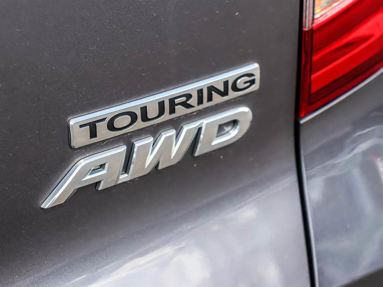 2022 Honda Pilot TOURING 8-PASSENGER Photo