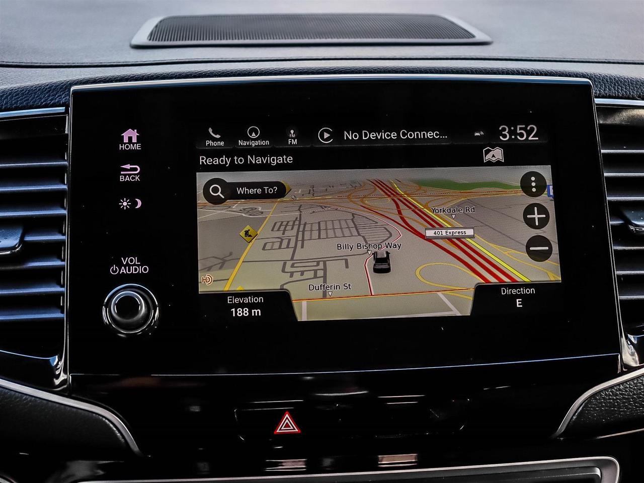 2022 Honda Pilot TOURING 8-PASSENGER Photo