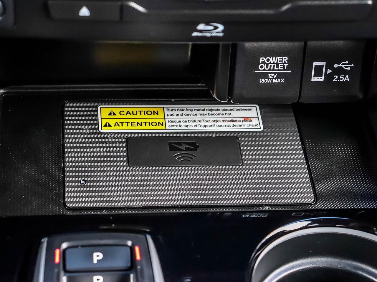 2022 Honda Pilot TOURING 8-PASSENGER Photo