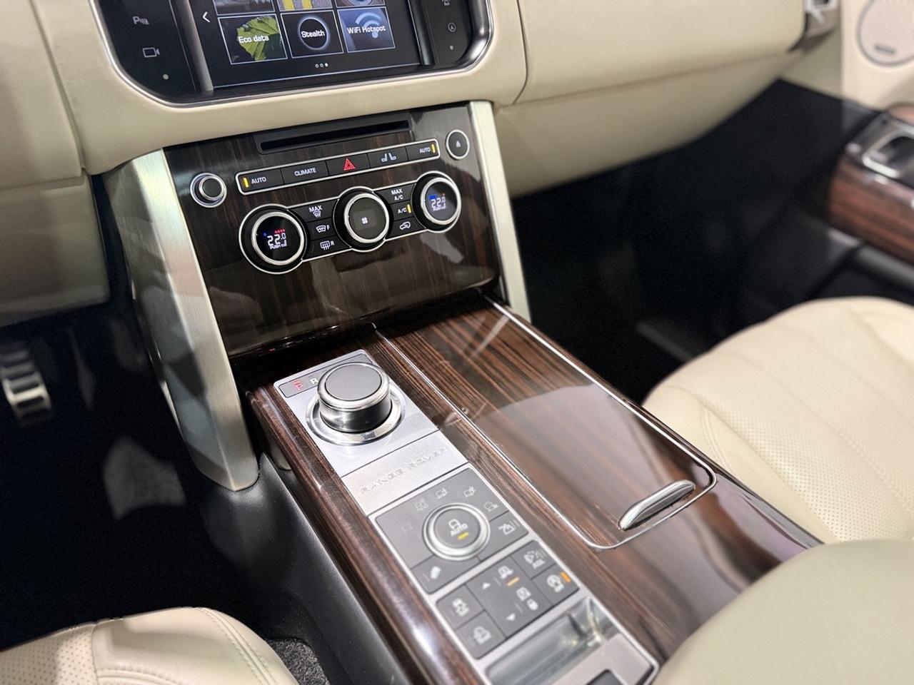 2016 Land Rover Range Rover  Photo