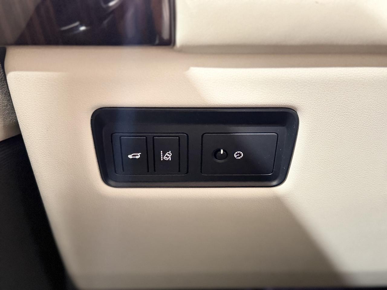 2016 Land Rover Range Rover  Photo