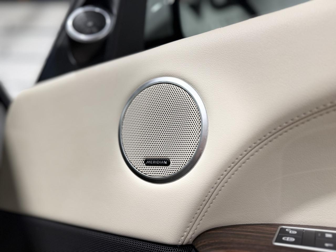 2016 Land Rover Range Rover  Photo