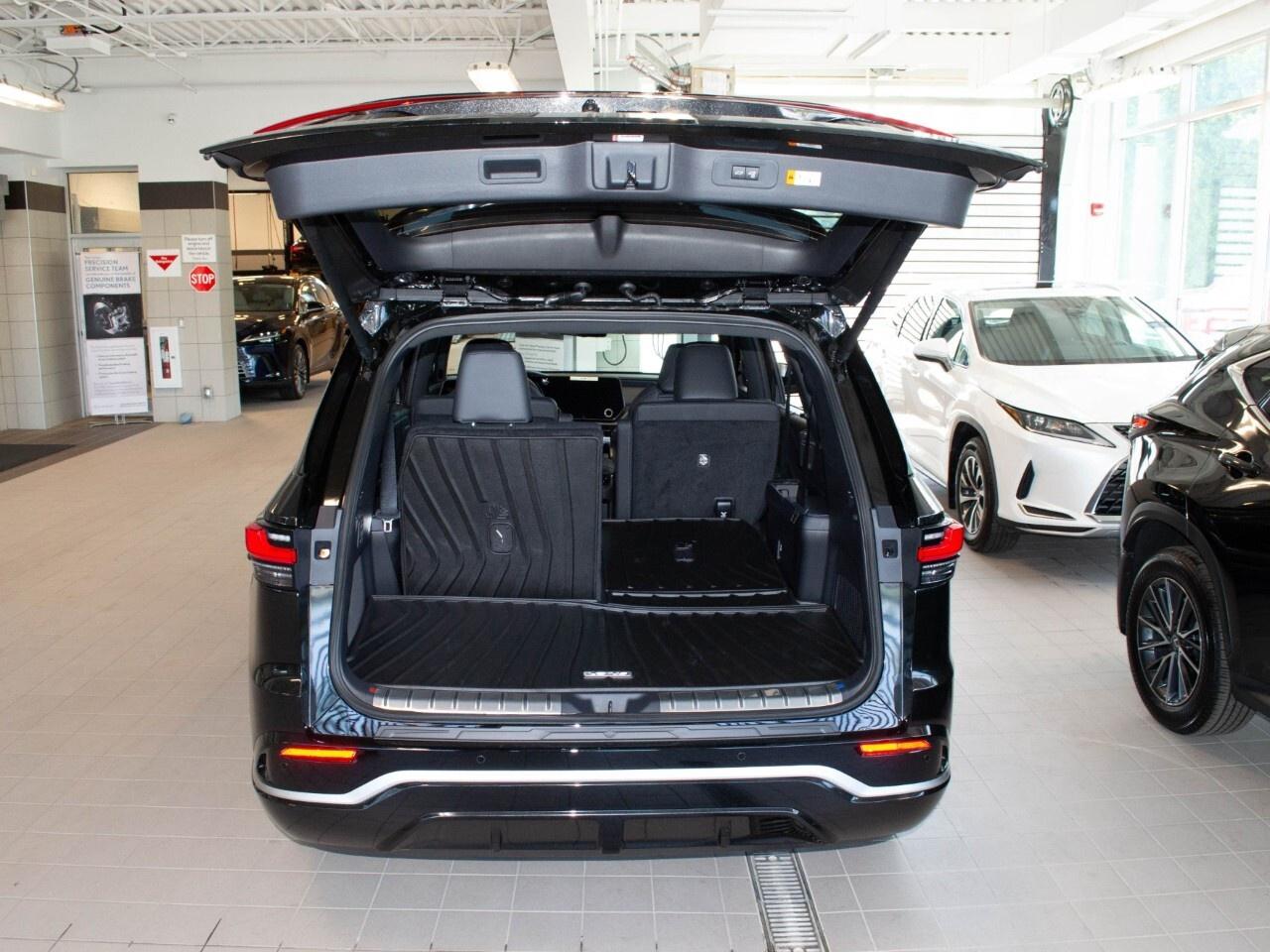 2025 Lexus TX 500h F Sport Photo