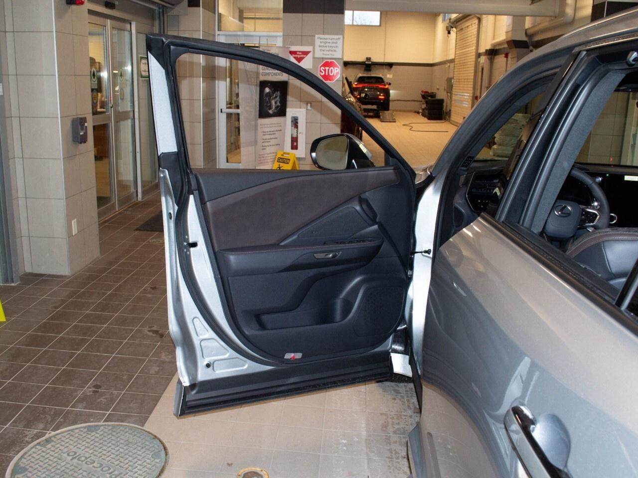 2026 Lexus TX 350 6 Passenger Photo