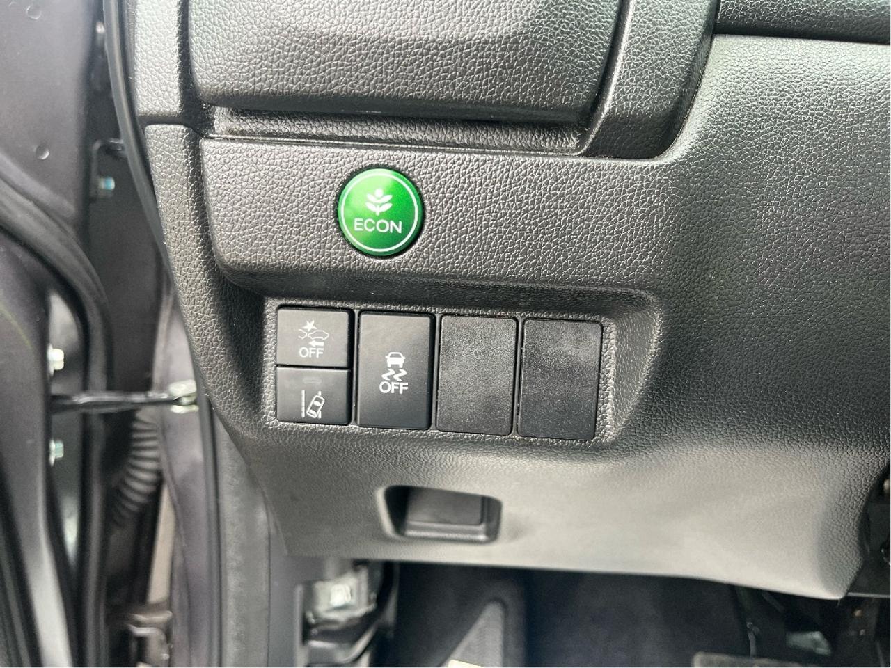 2018 Honda Fit APPLE CARPLAY CERTIFIED Photo