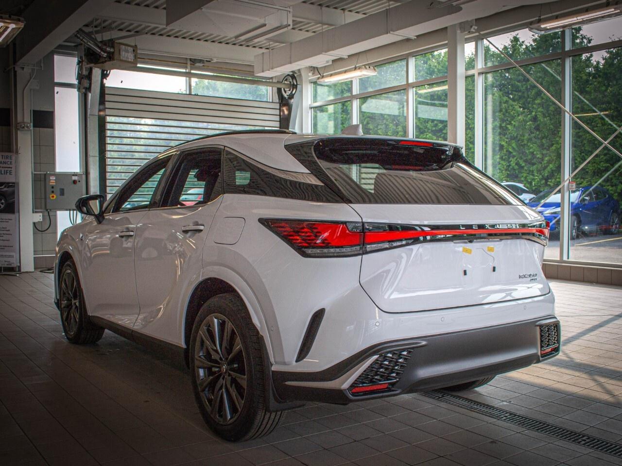 2025 Lexus RX 350 F SPORT Photo3