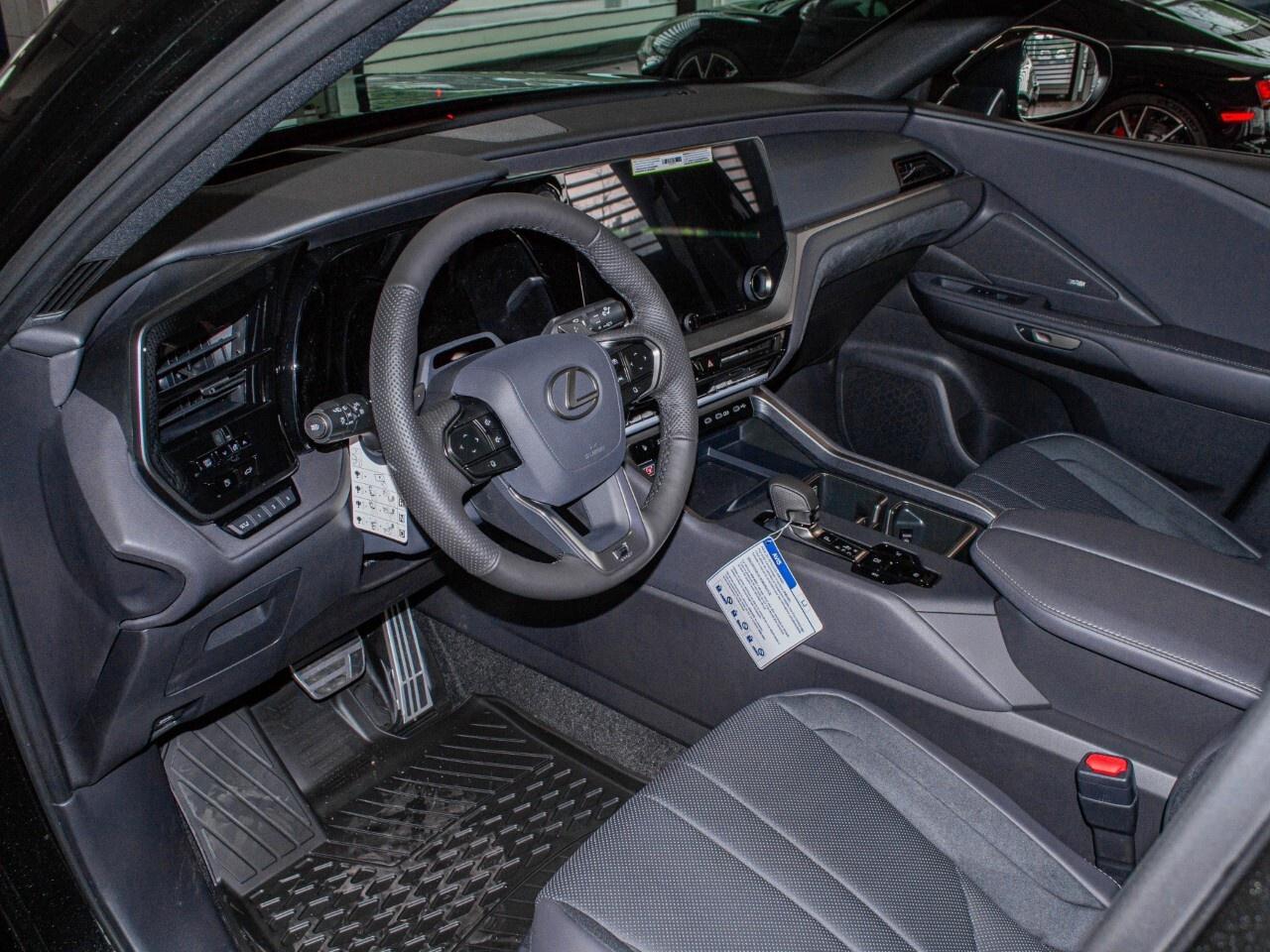 2025 Lexus TX 500h F Sport Photo