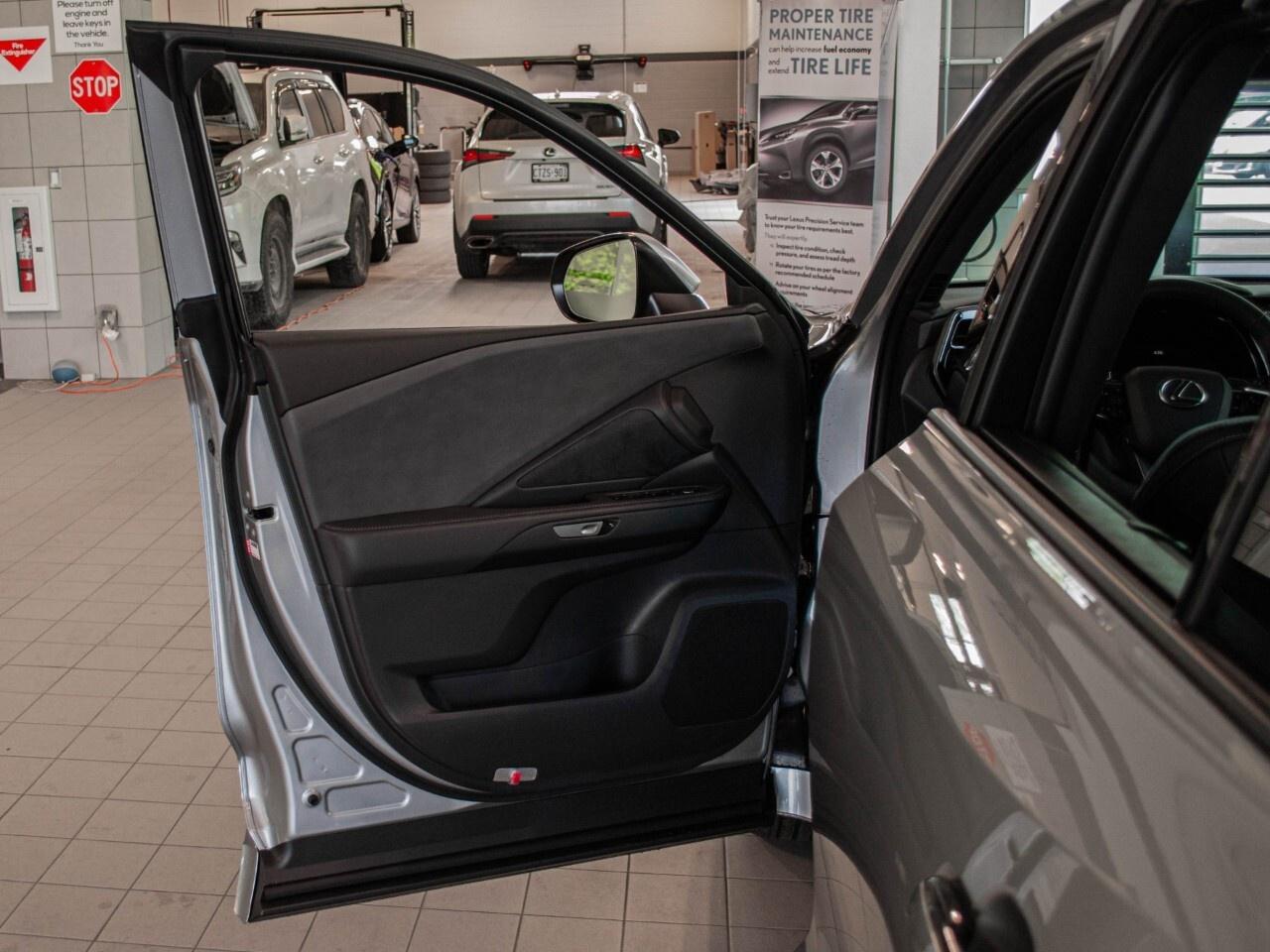 2025 Lexus TX 350 ULTRA LUXURY Photo