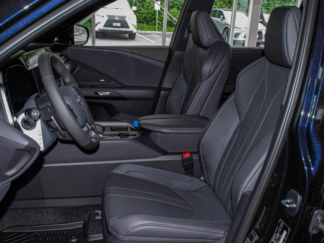 2025 Lexus TX 500h F Sport Photo