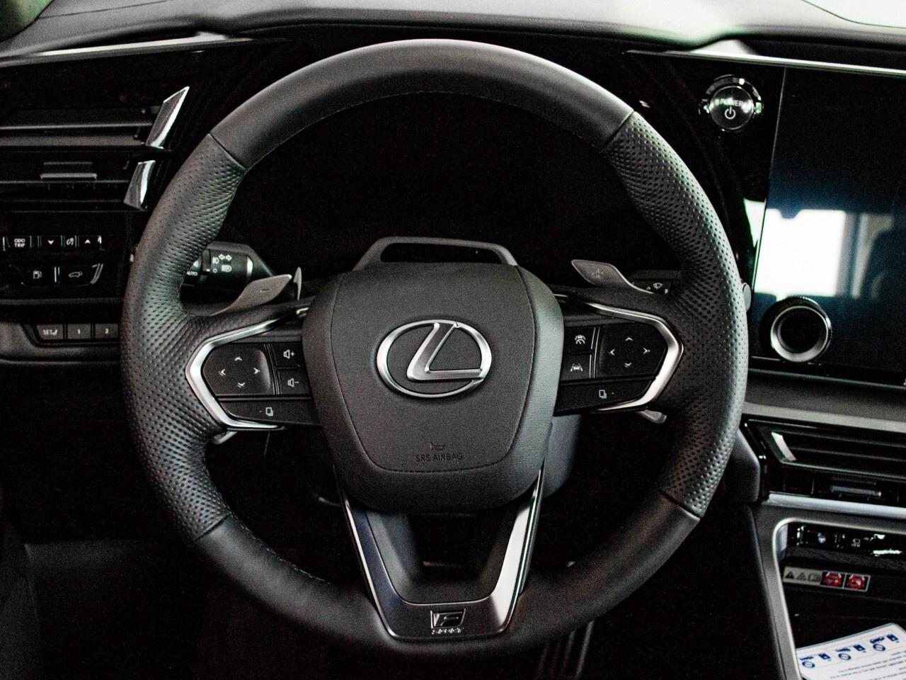 2025 Lexus TX 500h F Sport Photo