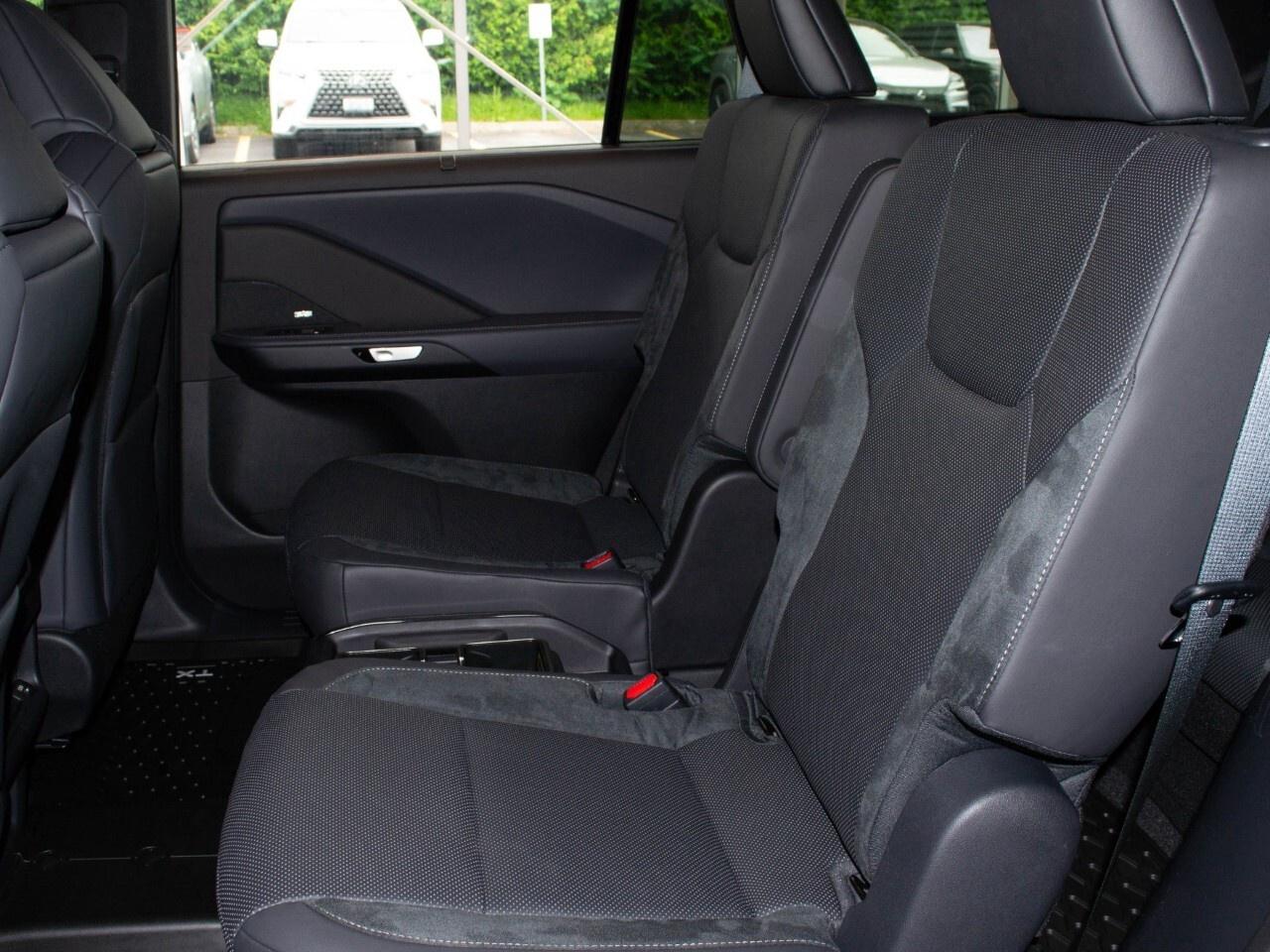 2025 Lexus TX 500h F Sport Photo