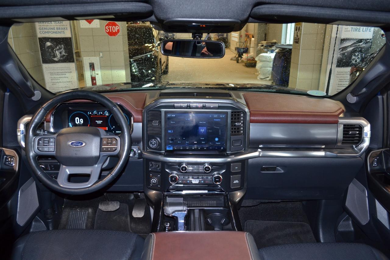 2022 Ford F-150 Lariat Photo2
