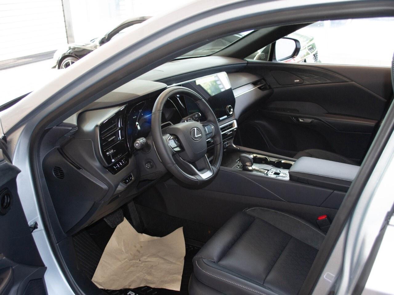 2025 Lexus RX 450h+ EXECUTIVE Photo