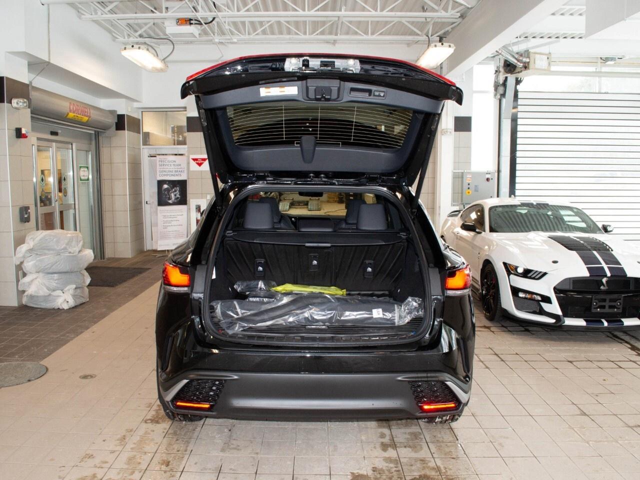 2026 Lexus RX 350 F SPORT Photo4