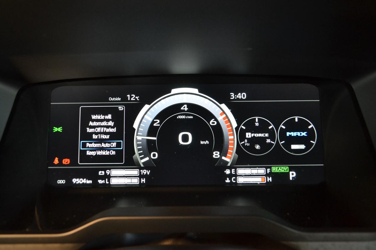 2025 Toyota Sequoia Platinum Photo4