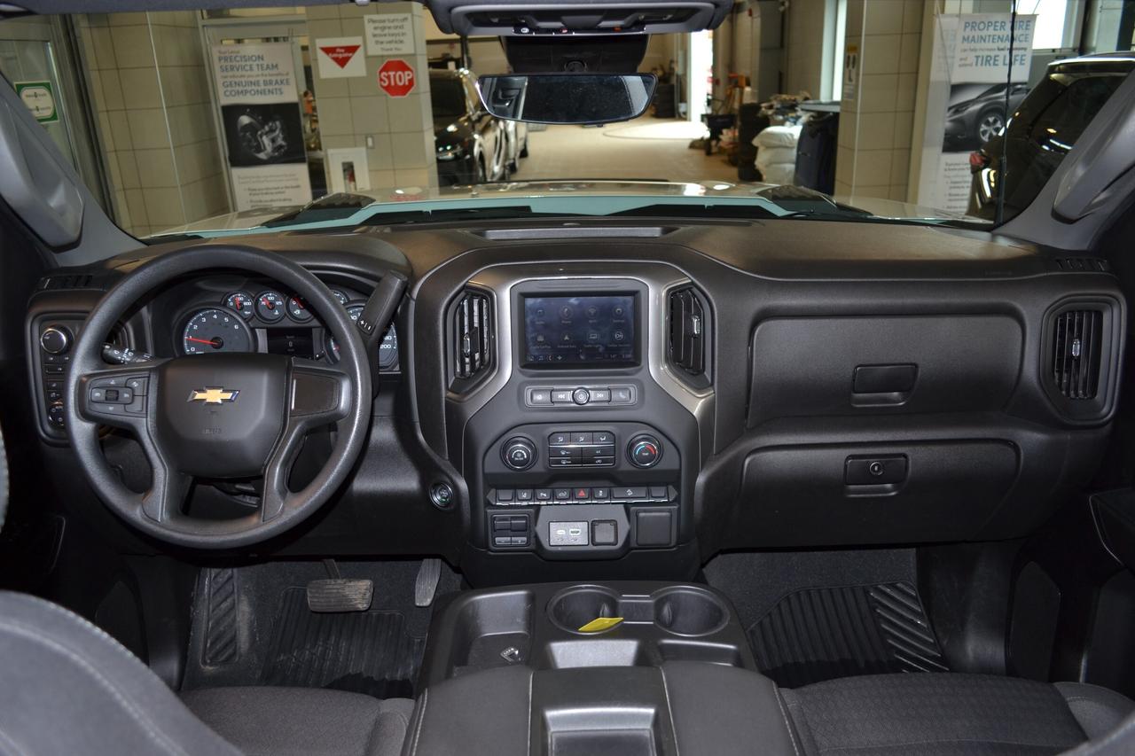 2024 Chevrolet SILVERADO 2500HD Custom Photo