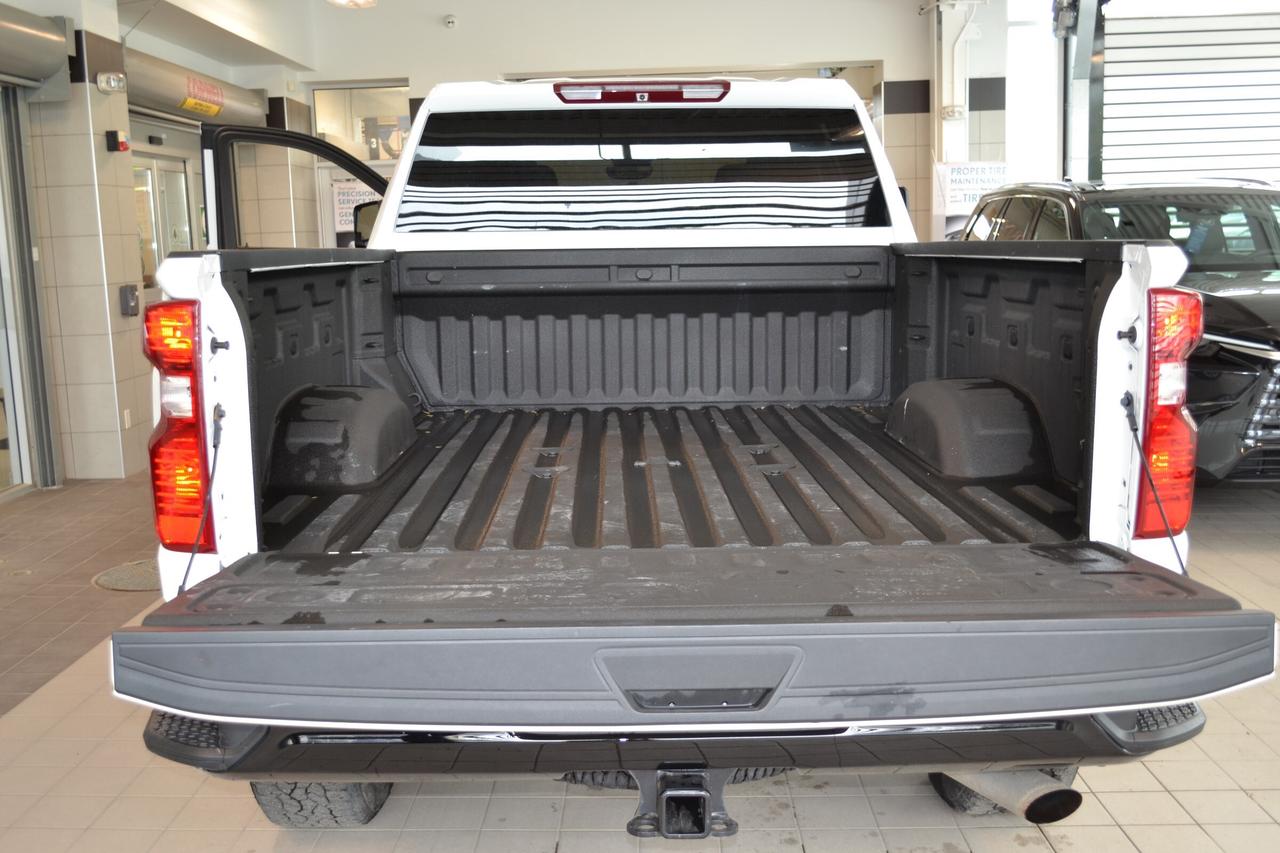 2024 Chevrolet SILVERADO 2500HD Custom Photo
