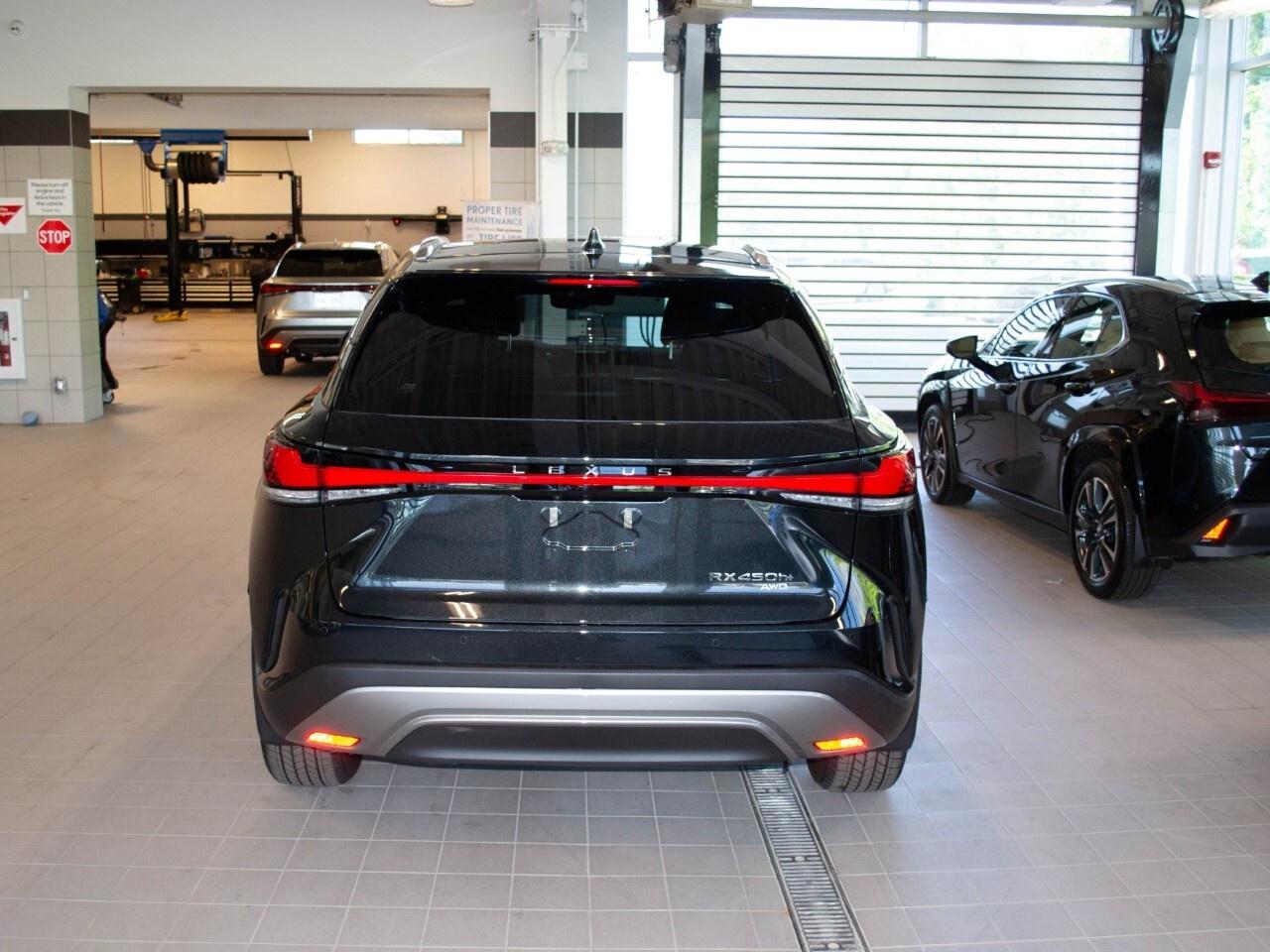 2025 Lexus RX RX 450h+ Auto Photo