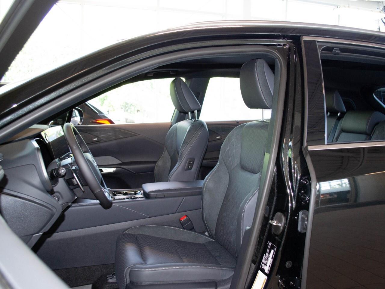 2025 Lexus RX RX 450h+ Auto Photo