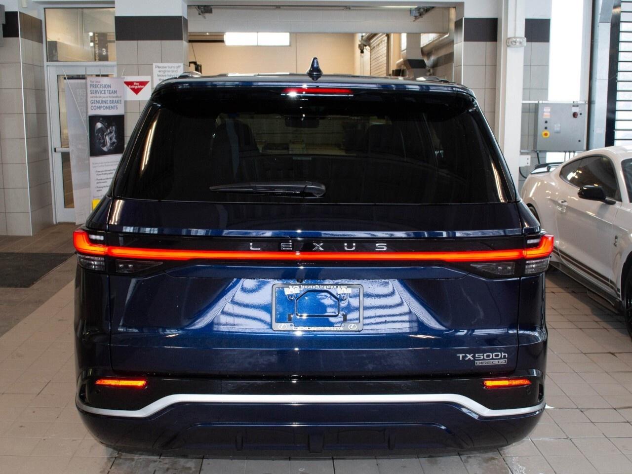 2025 Lexus TX 500h F Sport Photo