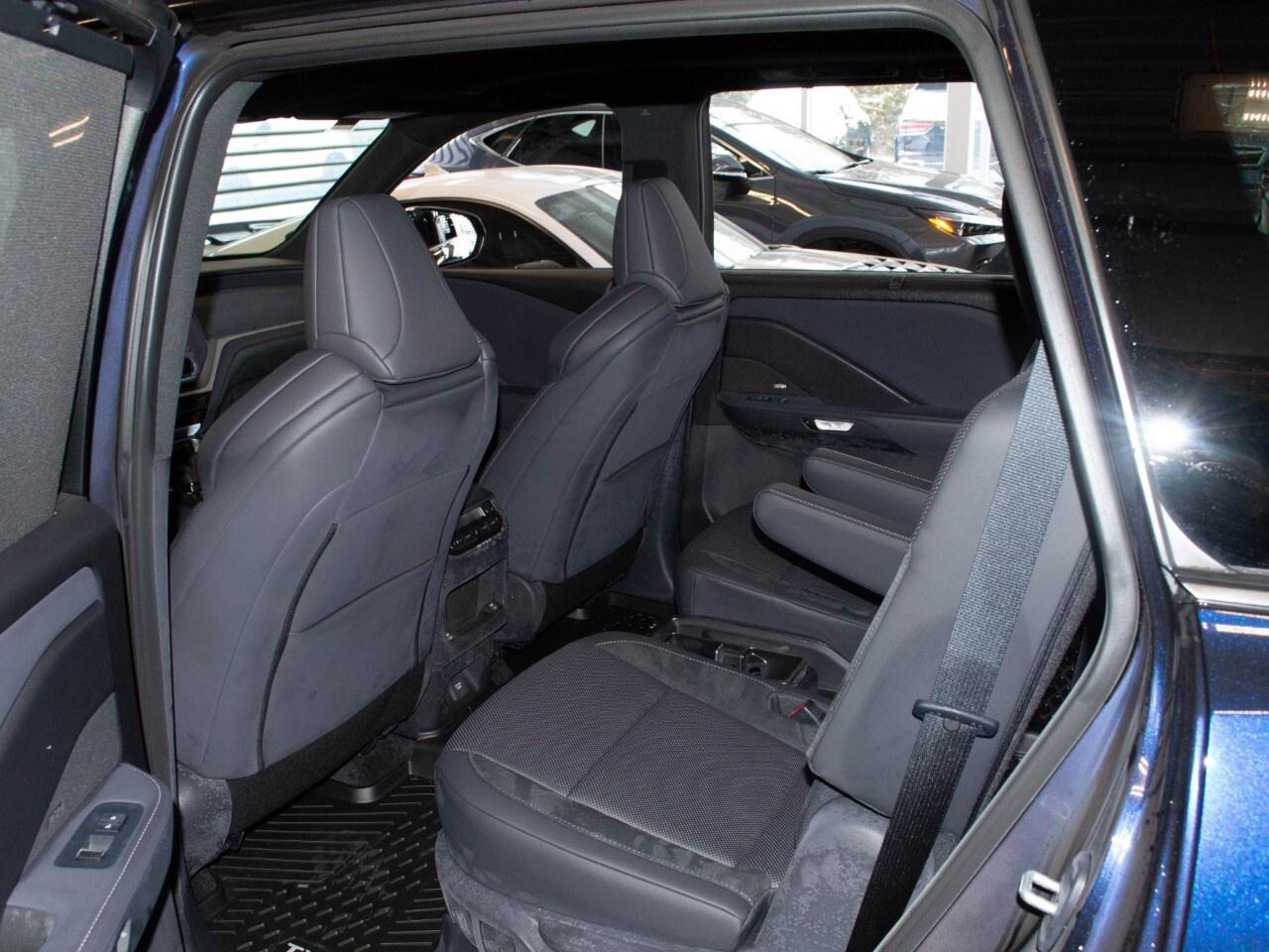 2025 Lexus TX 500h F Sport Photo