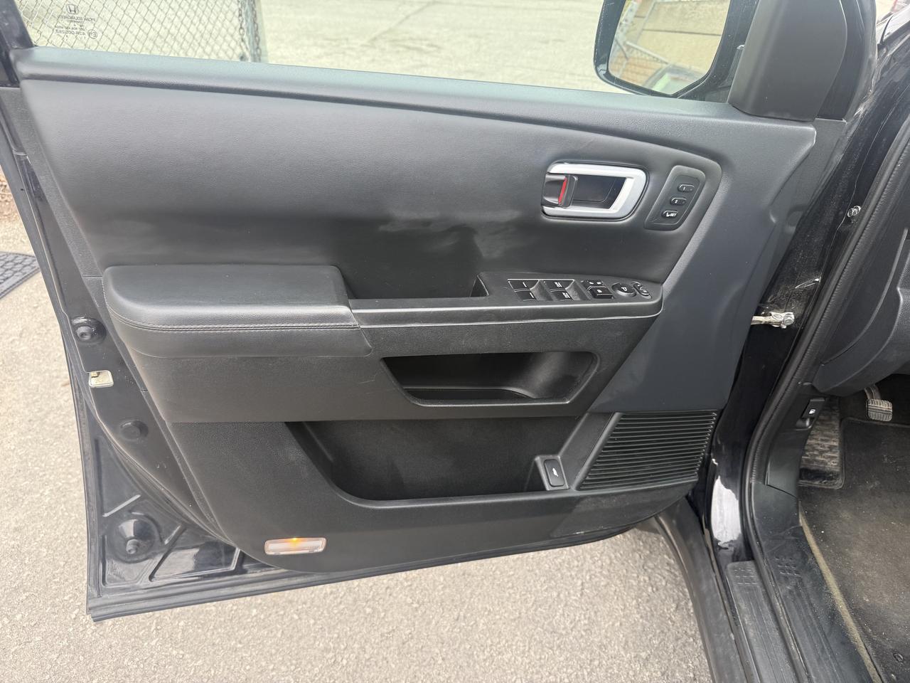 2015 Honda Pilot *** 3 YEAR WARRANTY INCLUDED *** Photo