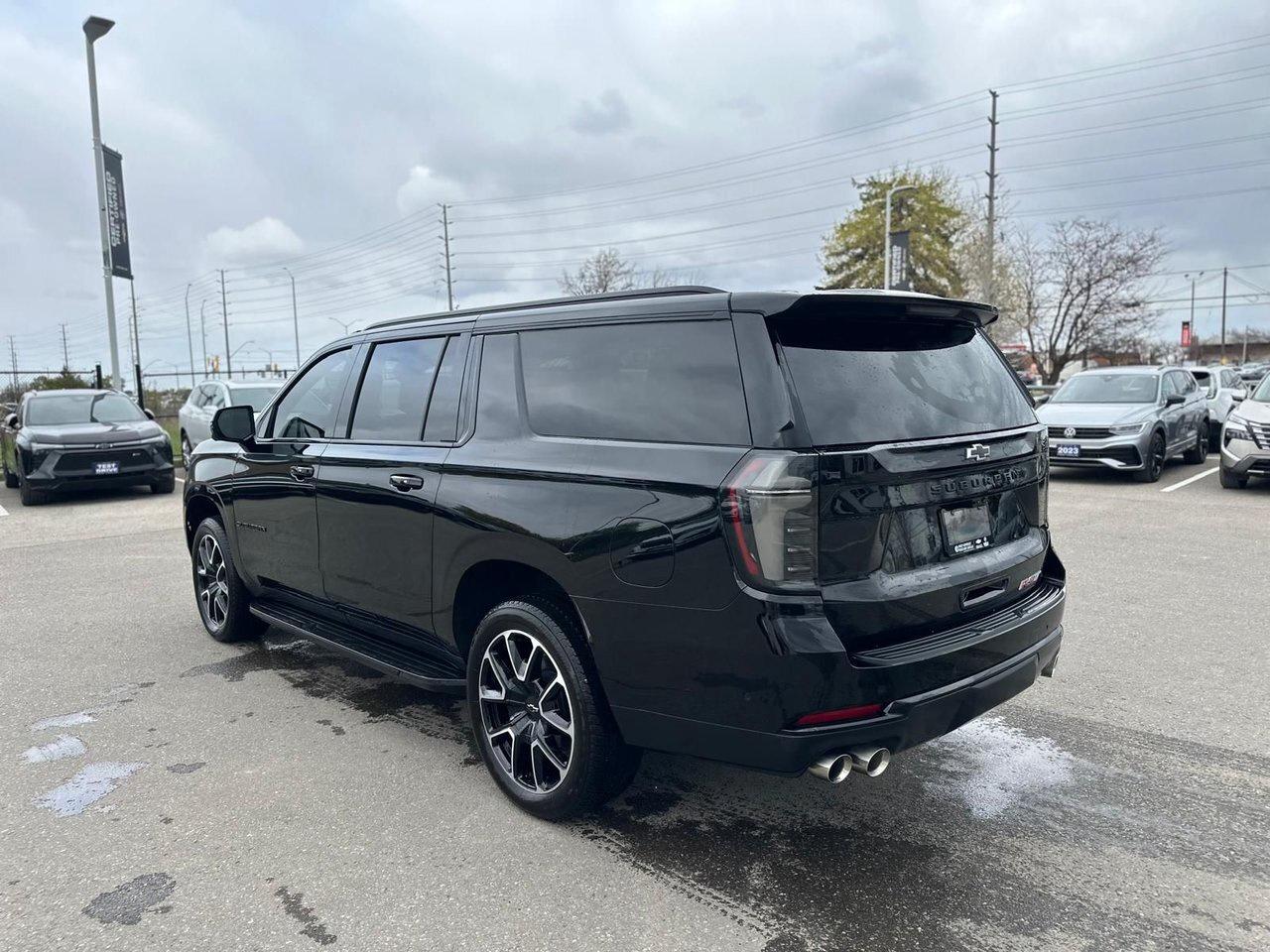 2025 Chevrolet Suburban RST Low KMS Dual Screens SuperCruise Air Suspensio Photo