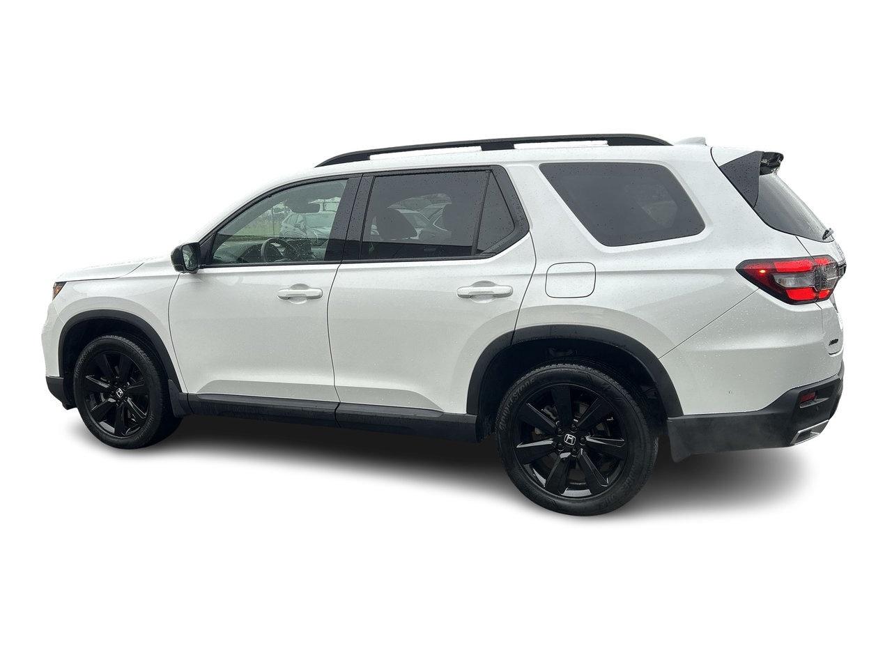2025 Honda Pilot Black Edition AWD Low Kms 8 Passenger BOSE Audio P Photo