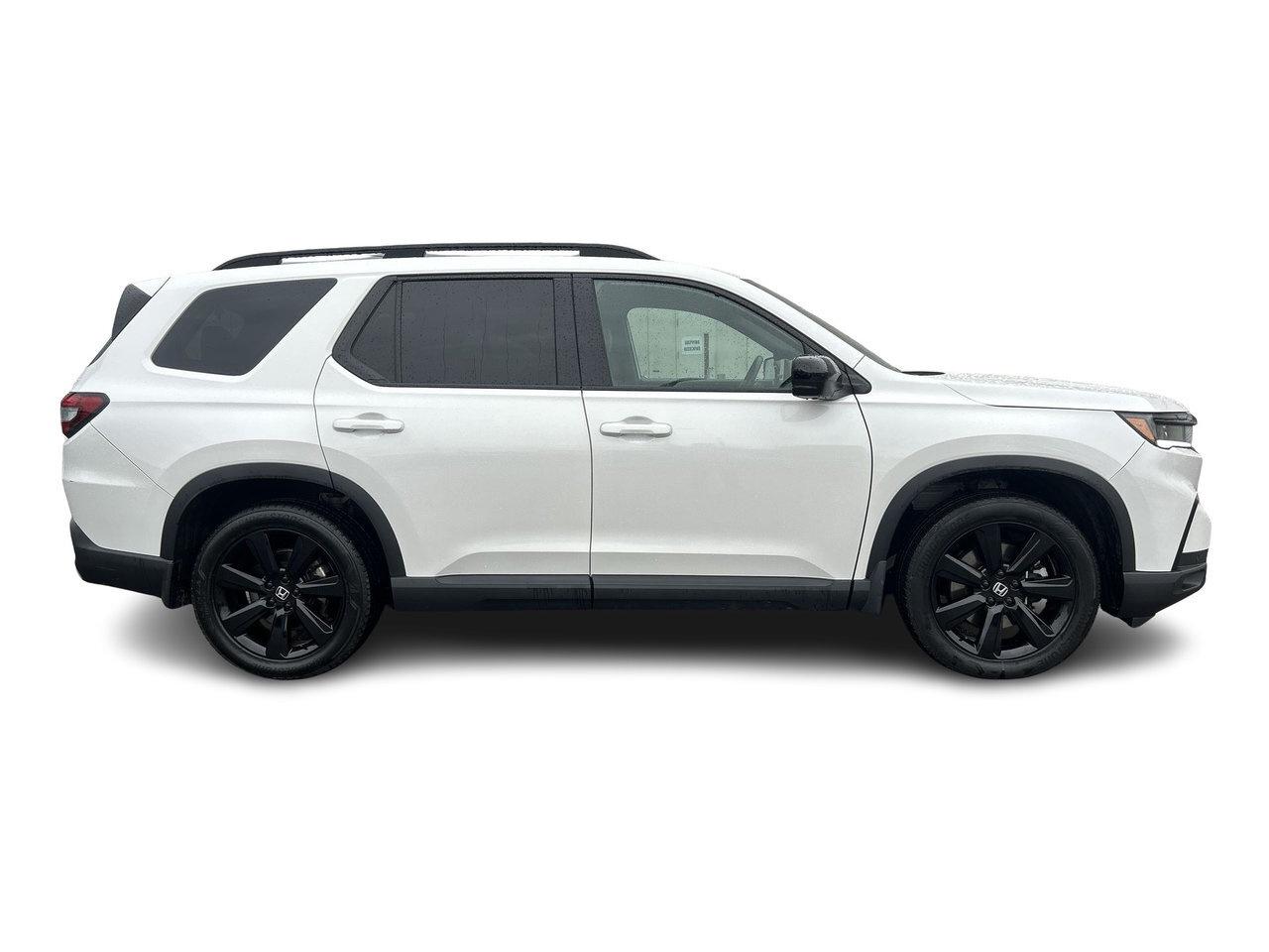 2025 Honda Pilot Black Edition AWD Low Kms 8 Passenger BOSE Audio P Photo