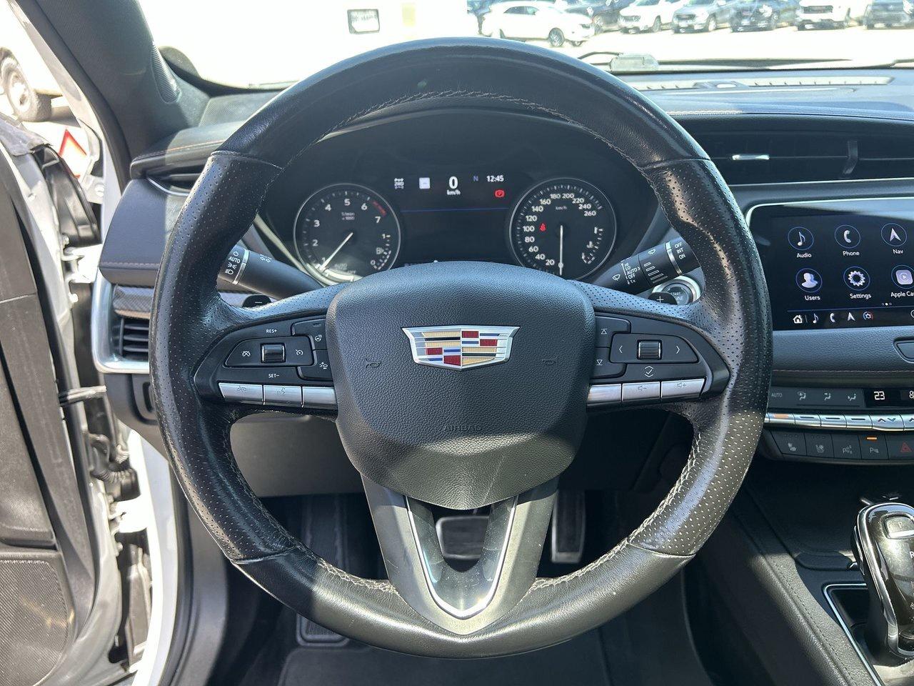 2020 Cadillac XT4 Sport Sunroof BOSE Audio Head-Up Display Lane Keep Photo