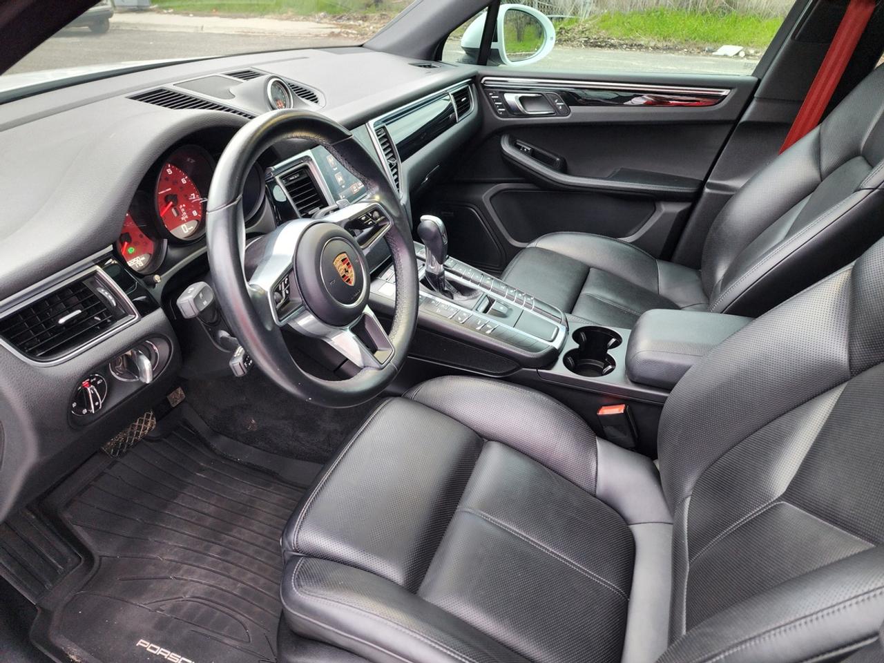 2017 Porsche Macan S w/Premium Pkg Plus | No Accidents! Photo
