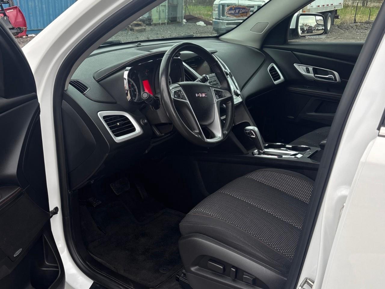 2013 GMC Terrain SLE-2 Front-wheel Drive Sport Utility Photo