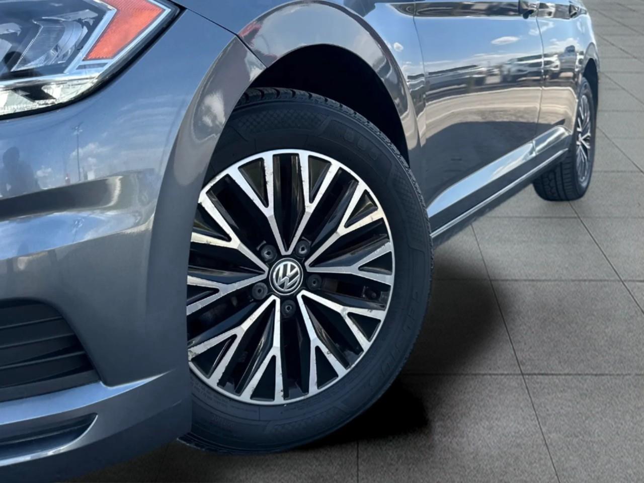 2019 Volkswagen Jetta 1.4 TSI Highline (A8) 4dr Sedan Photo