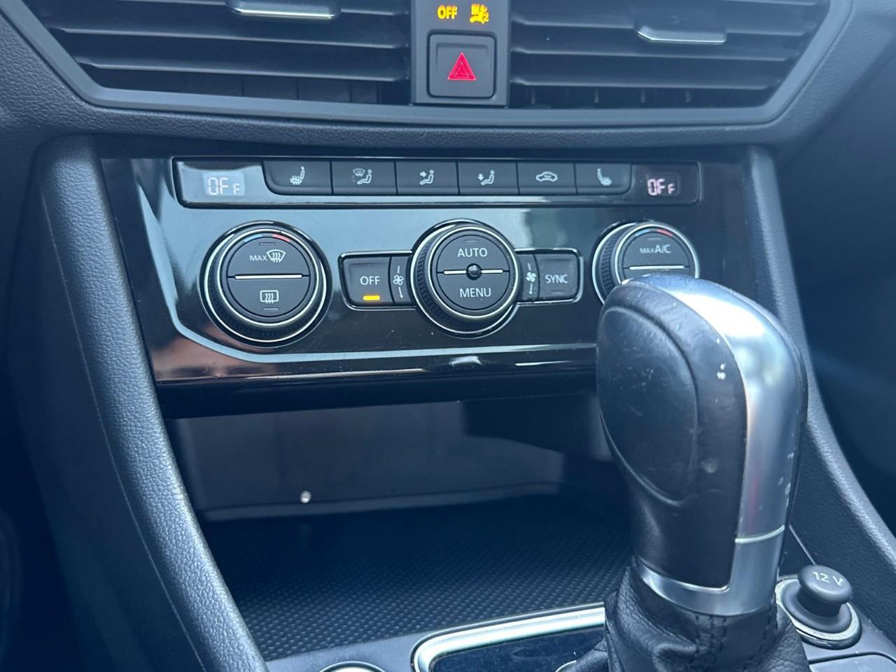2019 Volkswagen Jetta 1.4 TSI Highline (A8) 4dr Sedan Photo