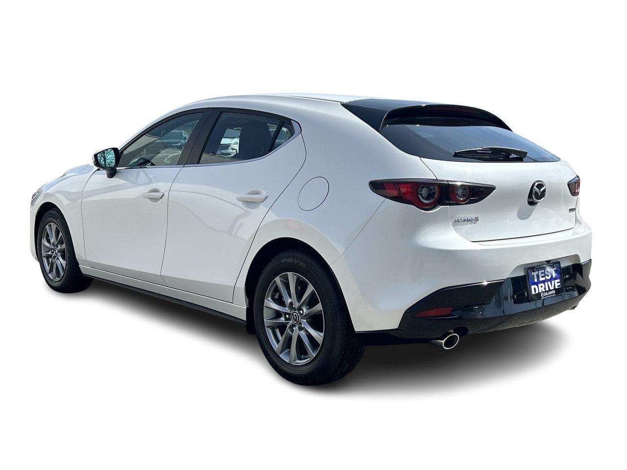 2025 Mazda Mazda3 Sport GS Auto FWD Under 7500kms! Heated Steering Wheel D Photo
