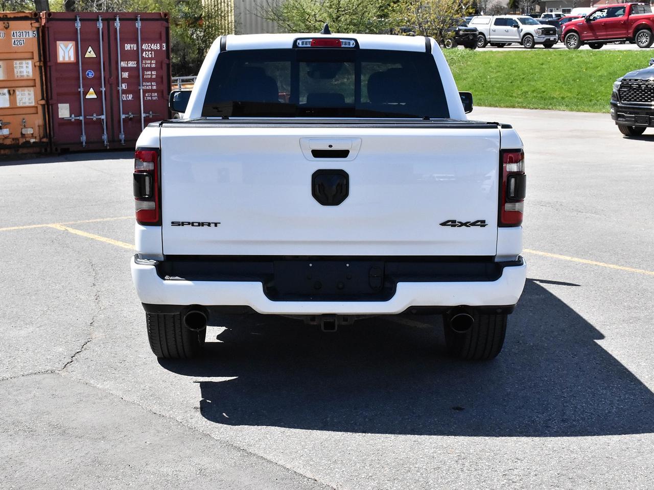 2022 RAM 1500 SPORT Photo4