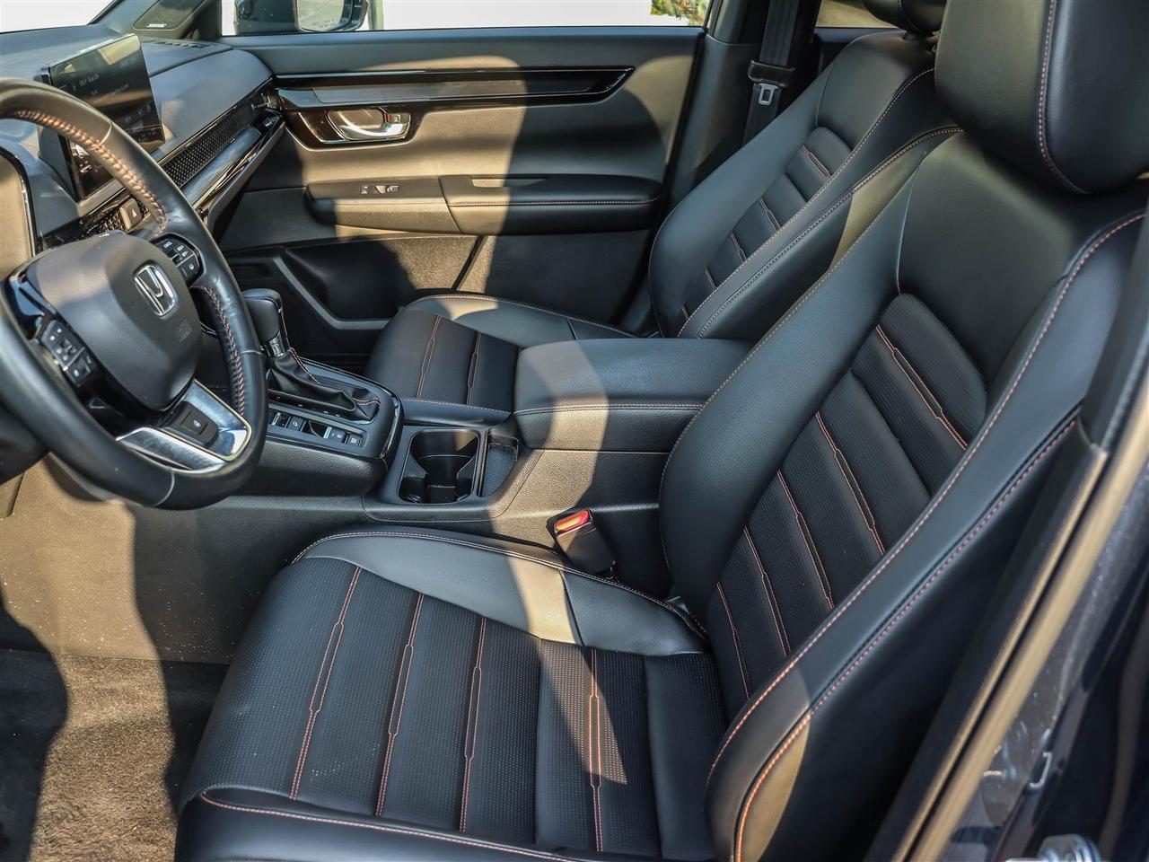 2023 Honda CR-V Hybrid Touring HYBRID SUNROOF LEATHER Photo