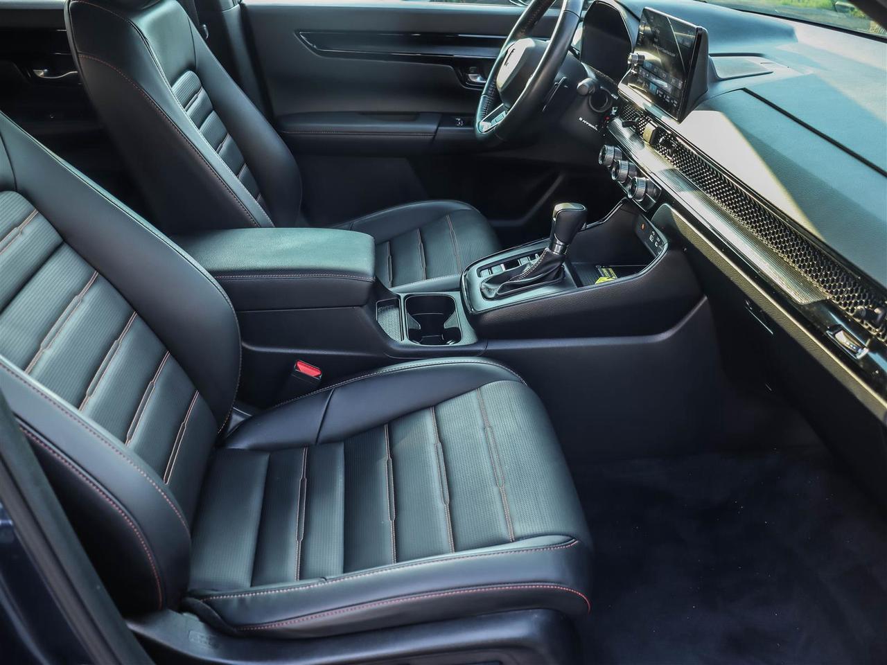 2023 Honda CR-V Hybrid Touring HYBRID SUNROOF LEATHER Photo