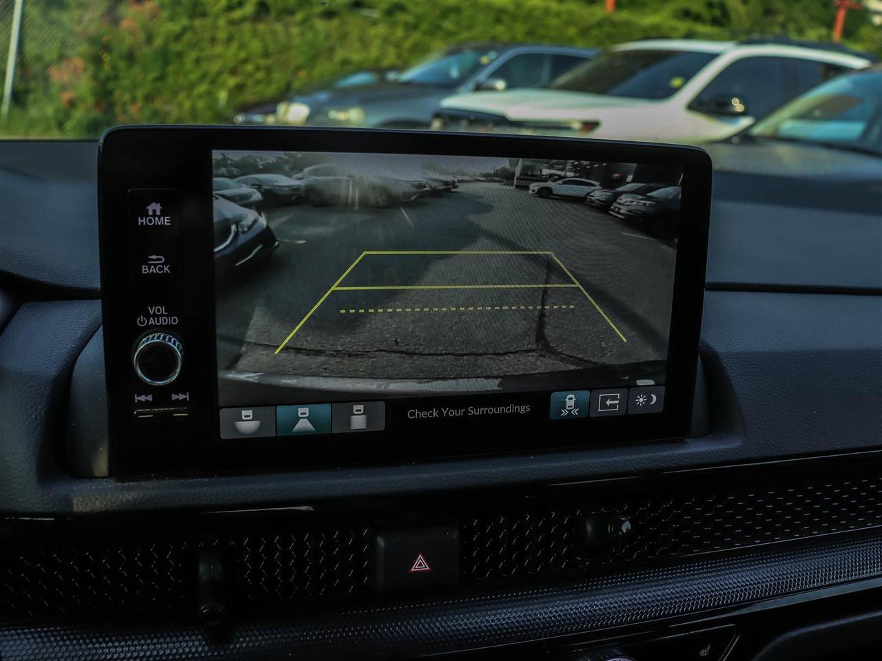 2023 Honda CR-V Hybrid Touring HYBRID SUNROOF LEATHER Photo