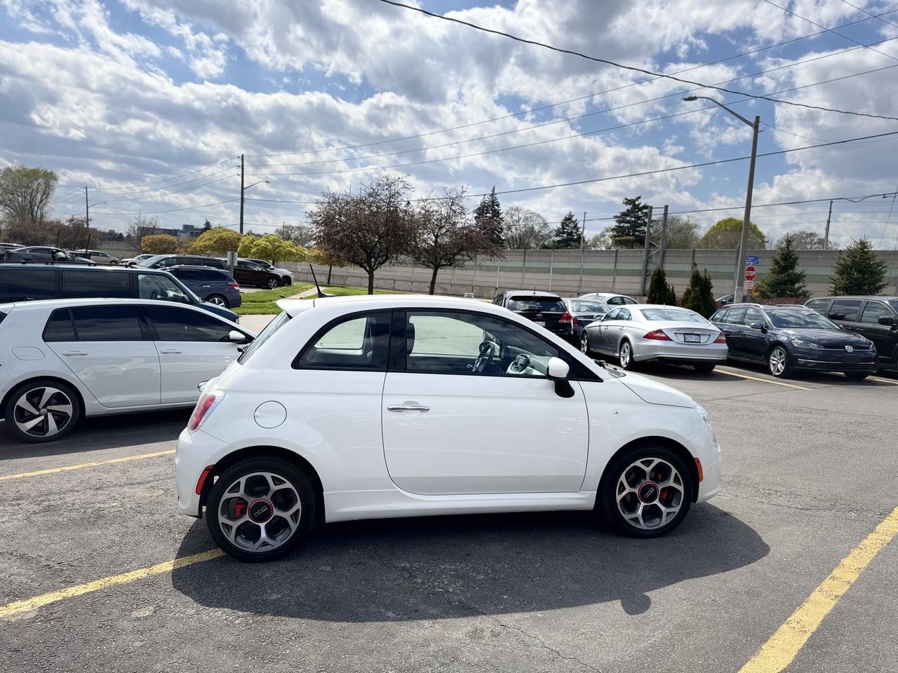 2016 Fiat 500 Sport   LOW KMS! MINT! Photo4