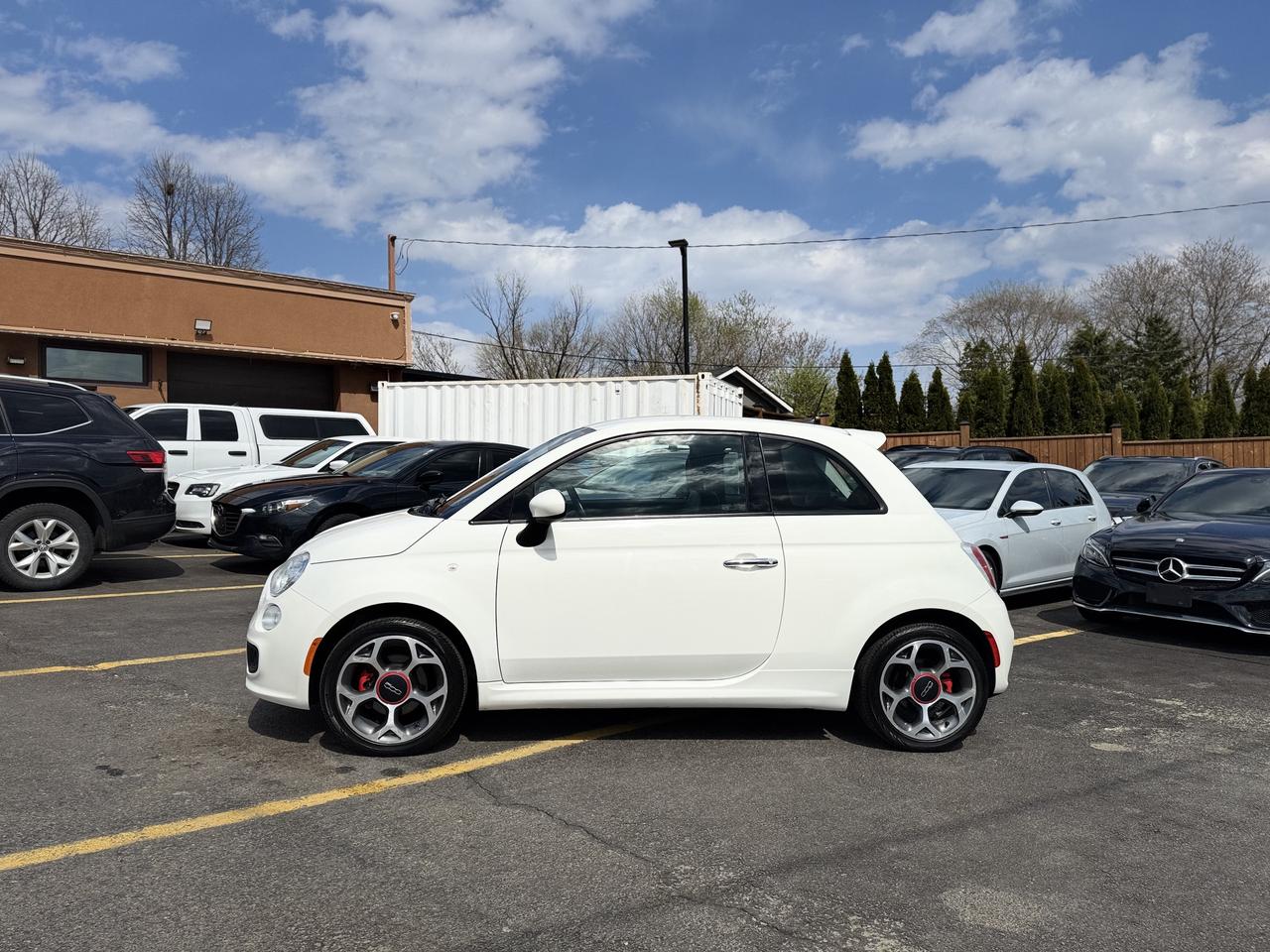 2016 Fiat 500 Sport   LOW KMS! MINT! Photo