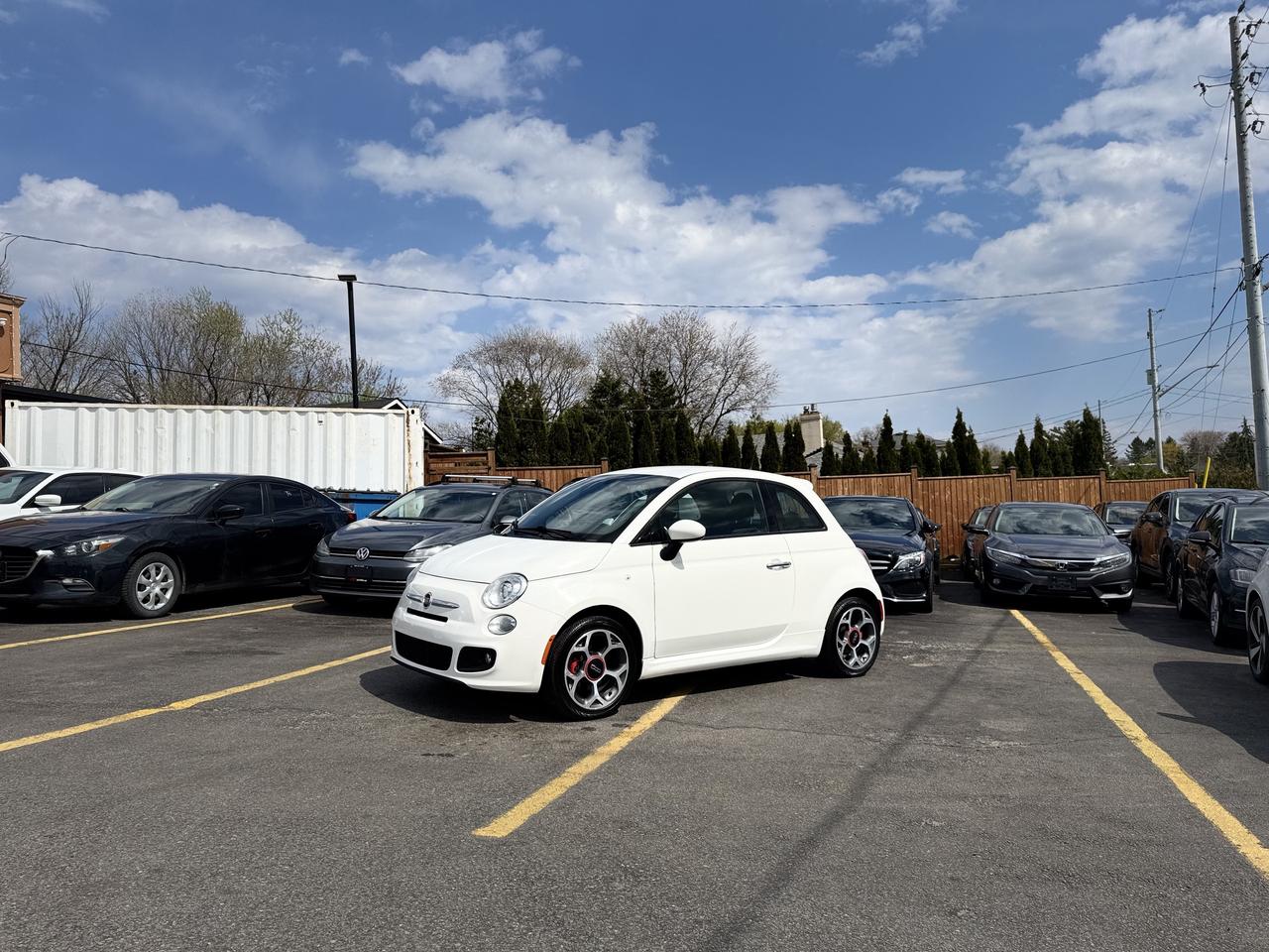 2016 Fiat 500 Sport   LOW KMS! MINT! Photo