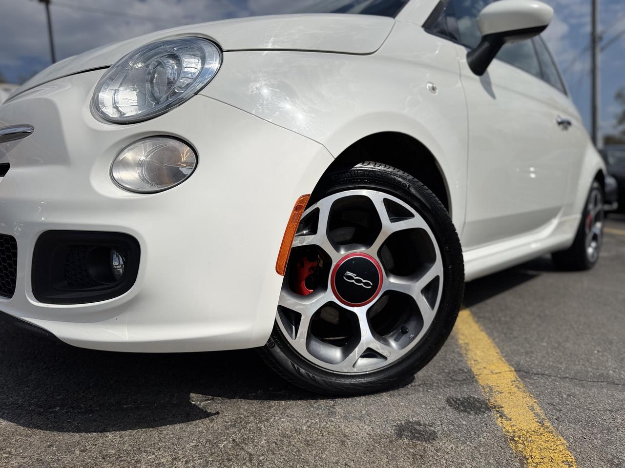 2016 Fiat 500 Sport   LOW KMS! MINT! Photo