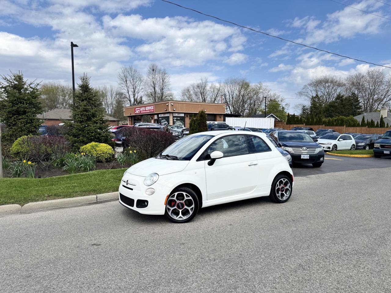 2016 Fiat 500 Sport   LOW KMS! MINT! Photo