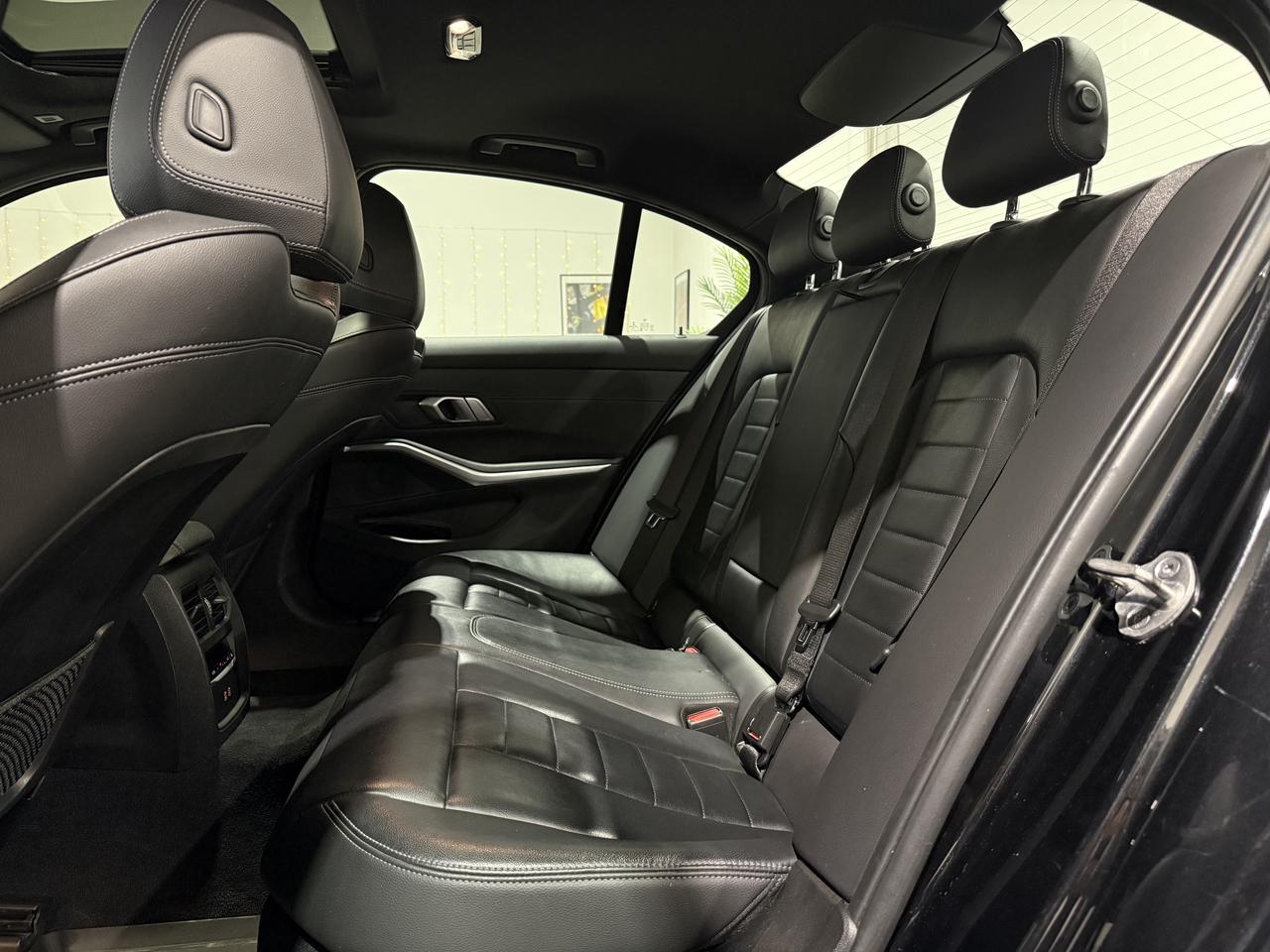 2021 BMW 3-Series 330i xDrive||Bmw Service History||Clean Carfax Photo